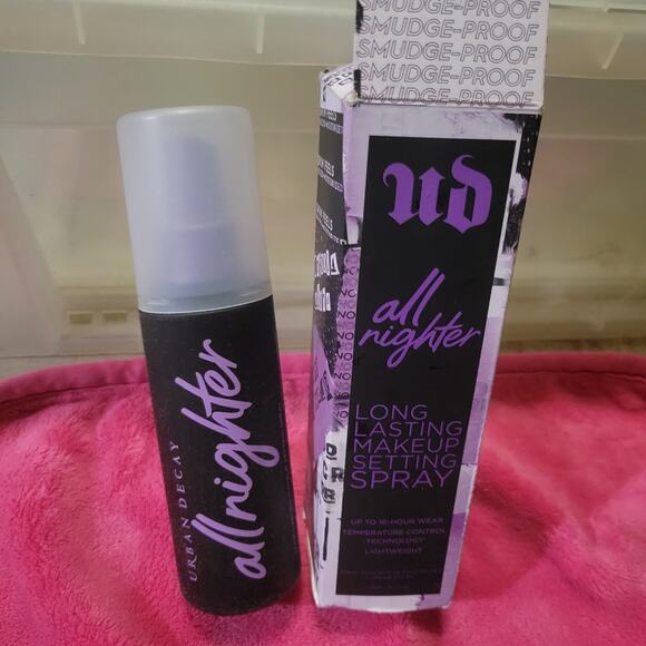 Urban Decay All Nighter Long-Lasting Makeup Setting Spray - Picture 1 of 3